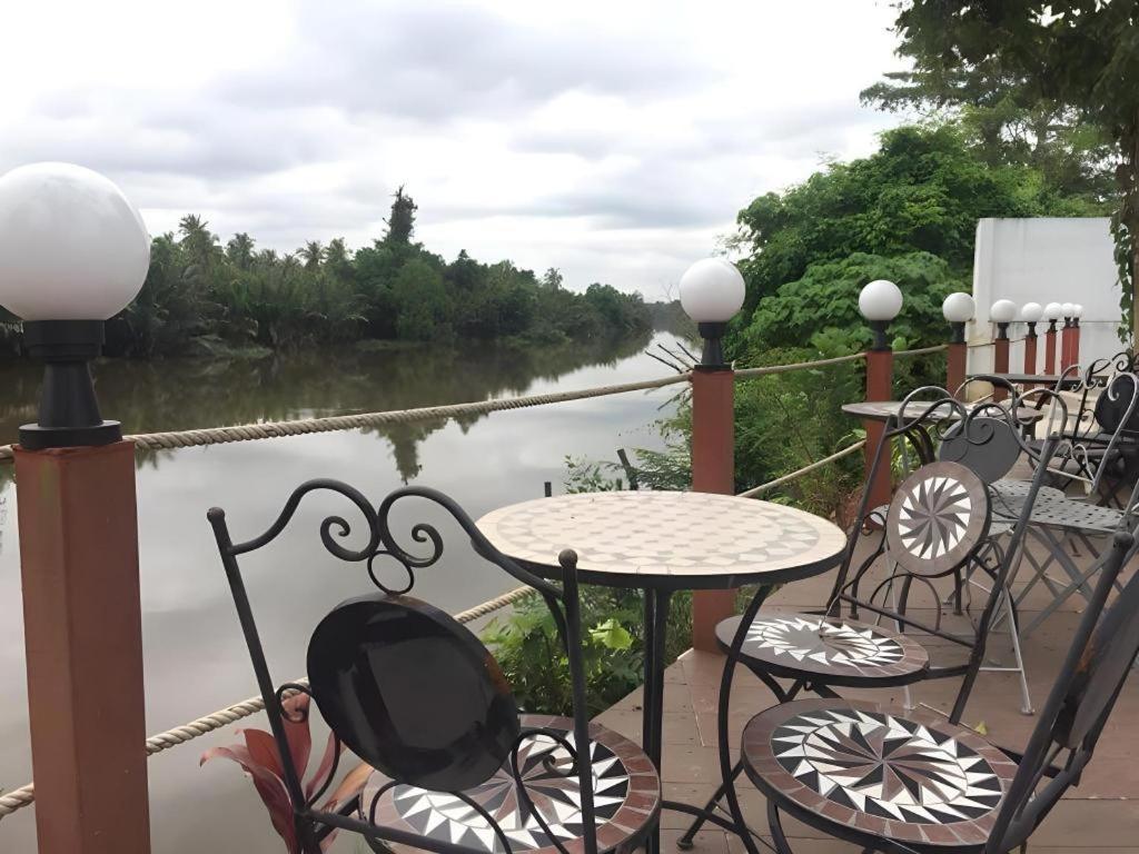 Like Residence Сураттхани Экстерьер фото